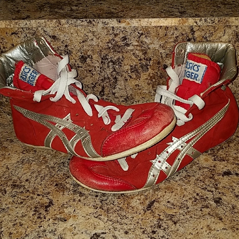 Old School and RARE Asics Tiger wrestling shoes!